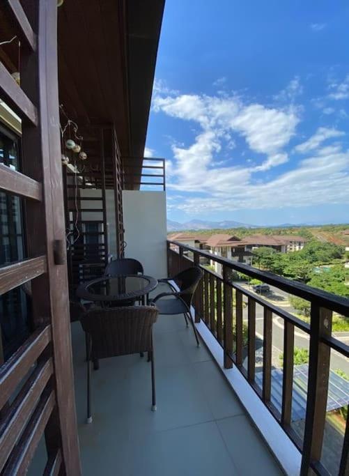Appartement Anvaya Cove Penthouse Unit 10-2 Br. à Morong  Extérieur photo